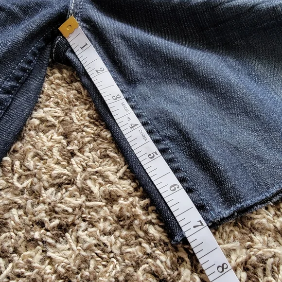 Guess Jean Shorts - Picture 9 of 10